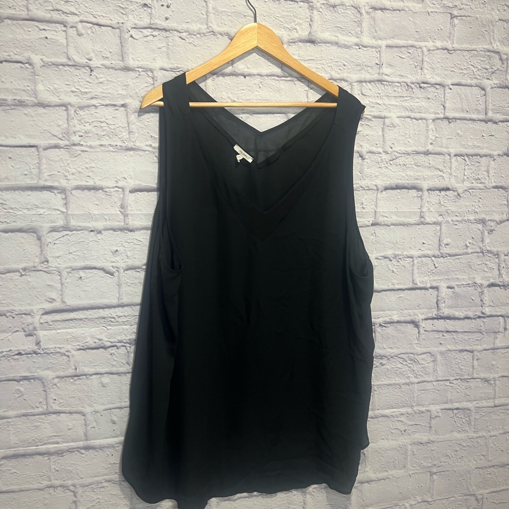 Maurices 3x Black V-Neck Tank Top